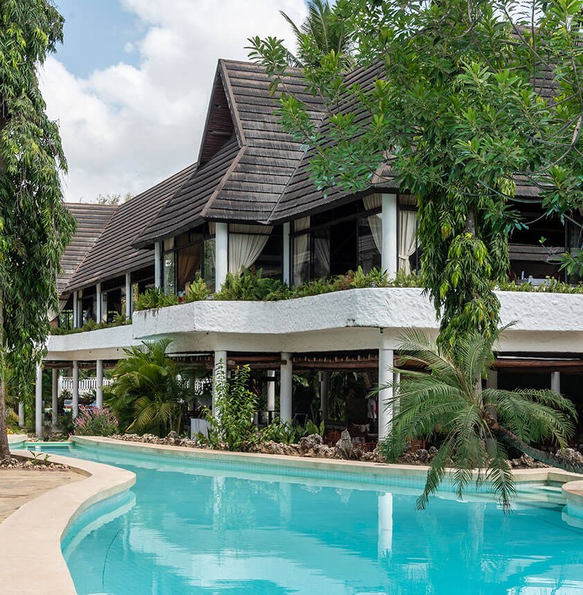 Travellers Beach Hotel & Spa